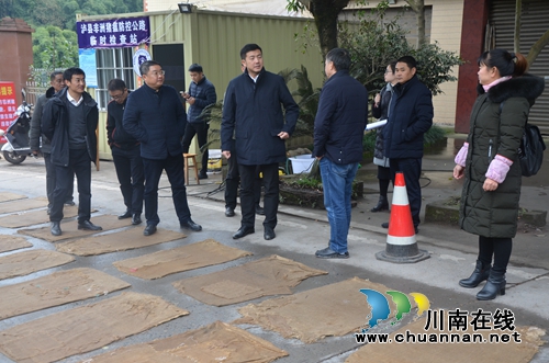 肖刚率队督导泸县太伏镇环保及非洲猪瘟防控工作(图1) 肖刚率队督导泸县太伏镇环保及非洲猪瘟防控工作(图1)