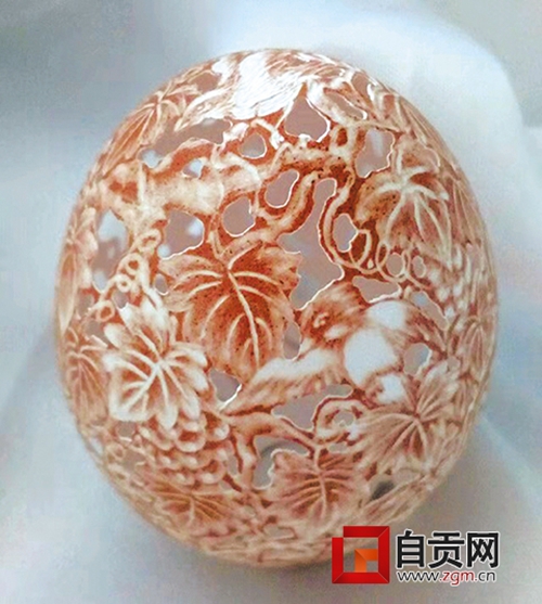 蛋壳变成艺术品&nbsp;自贡妹子蛋雕走向世界(图2)