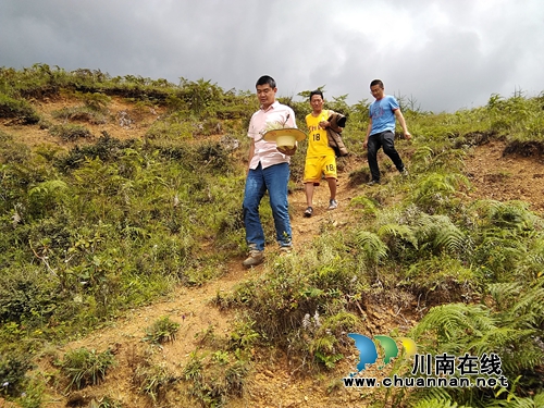 援彝路上的民警杜金华：将禁毒工作进行到底(图2)