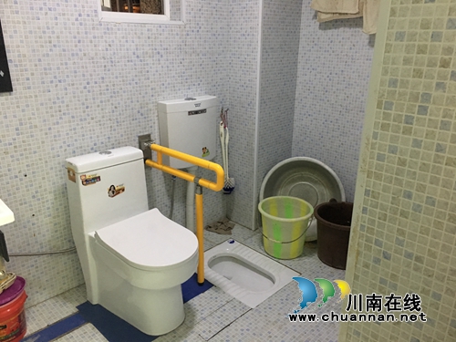 江阳区张坝街道沙坪社区开展残疾人家庭无障碍改造送温暖服务(图2)