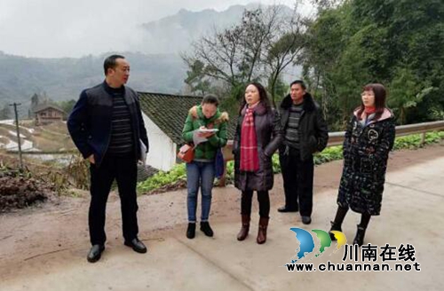 泸州市国土资源局调研员徐华琼带队到合江督导今冬明春安全生产工作(图1)