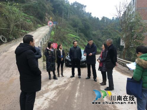 泸州市国土资源局调研员徐华琼带队到合江督导今冬明春安全生产工作(图2)