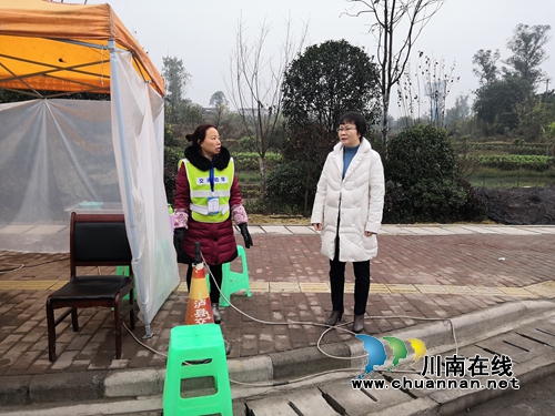 陈佳到泸县潮河镇督导非洲猪瘟防控与脱贫攻坚工作(图3)