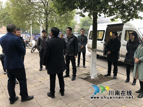 泸县政协对泸县城管执法局开展民主监督“回头看”工作(图1) 泸县政协对泸县城管执法局开展民主监督“回头看”工作(图1)