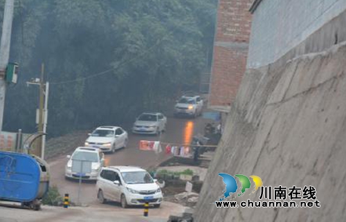 叙永县大石镇中心小学校召开校园车辆安全工作会(图2)