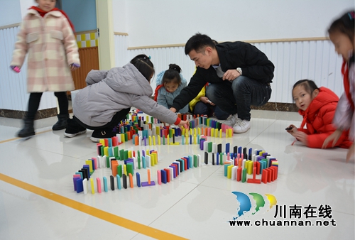 叙永县城西实验学校独占两个市级“艺术”头衔(图2) 叙永县城西实验学校独占两个市级“艺术”头衔(图2)