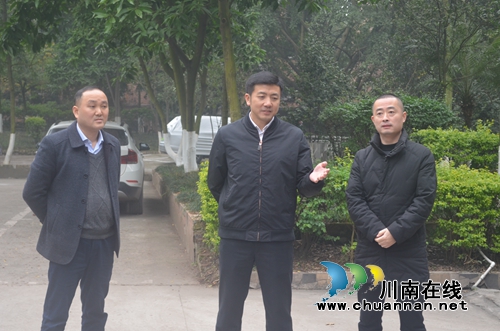 肖刚到泸县玉蟾街道督导创文工作(图1)