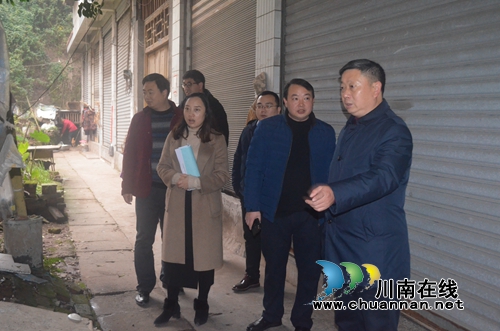 杨双全到泸县玉蟾街道督导创文工作(图2)