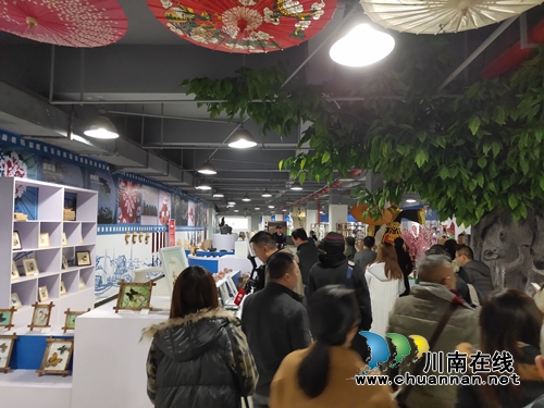 泸州文创集市正式揭牌开市&nbsp;24小时“不打烊”(图8)