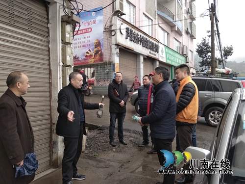 杜开卷到泸县玉蟾街道督导创文工作(图1)