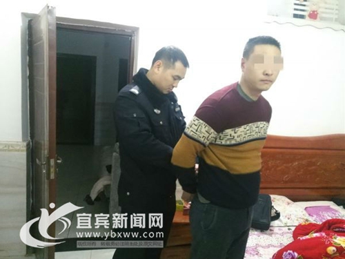 宜宾：蒙面贼夜盗摩托3辆&nbsp;难逃“天眼”落法网(图1)