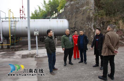 古蔺县住建局开展节前安全生产大检查(图1)