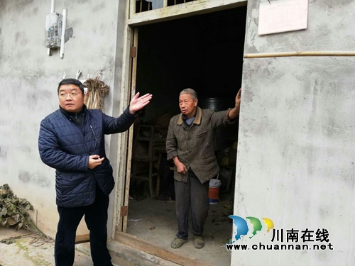 泸县太伏镇党委书记带队督查脱贫攻坚工作(图4)