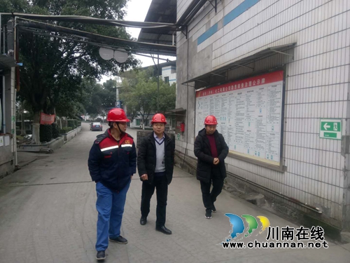 泸县百和镇开展企业安全检查工作(图1)