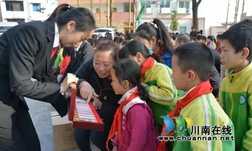 江阳区法院走访省人大代表刘家琴(图9)