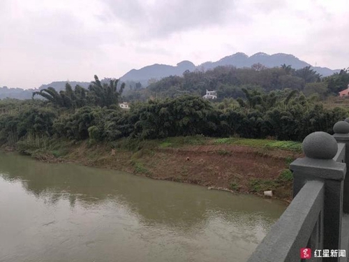 泸州男子跳河自杀&nbsp;又爬进草丛冻得瑟瑟发抖(图1)