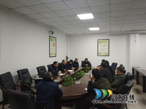 宜宾筠连交警大队联合开展货运源头安全检查(图2)