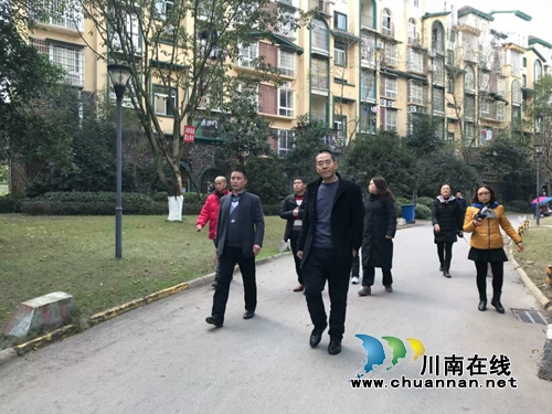 赵领到泸县玉蟾街道督导创文工作(图1) 赵领到泸县玉蟾街道督导创文工作(图1)