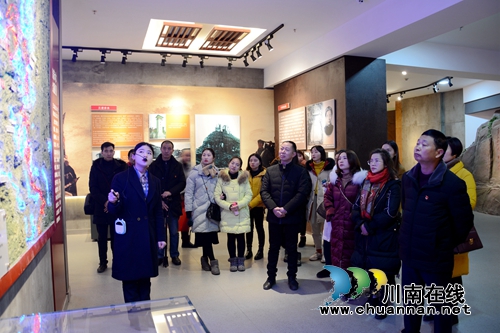 叙永县城西实验学校党支部四渡赤水旧址接受红色洗礼(图2)