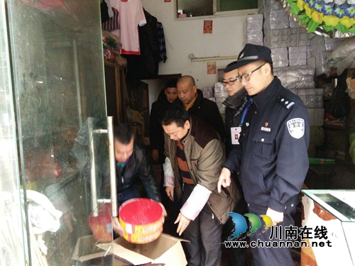 龙马潭区罗汉街道开展烟花爆竹“两关闭”专项检查(图1)