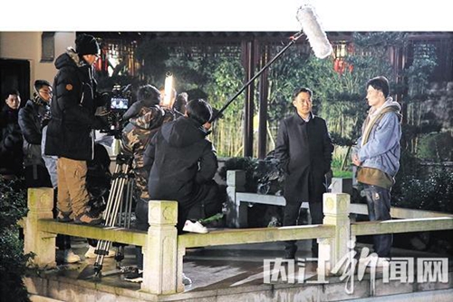 电影《庭审笔记——村居法律顾问》在内江杀青(图1)