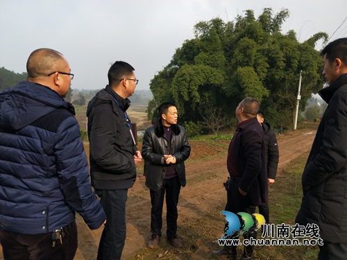 张福荣到泸县立石镇调研脱贫攻坚工作(图1)