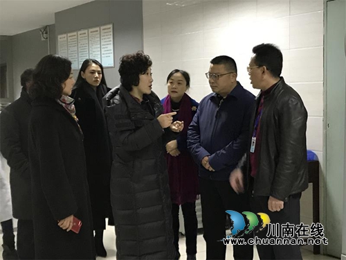 中华慈善总会健康惠民基金杜芸主任一行考察纳溪区医疗卫生工作(图1)