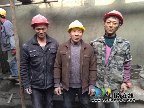 工资一分都不能少！泸县工头用“负责”写诚信(图1)