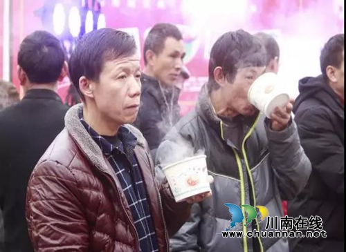 喝岳母粥传承中国文化&nbsp;古蔺桂香村腊八节很特别(图8)