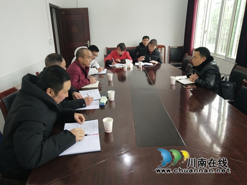 张福荣到泸县太伏镇调研脱贫攻坚工作(图2)