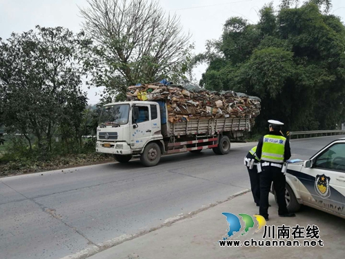泸县太伏镇开展道路交通“三联动”安全检查(图2)