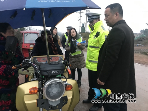 泸县立石镇联合县道安办开展“五统一&nbsp;五联动”交通大整治行动(图1)