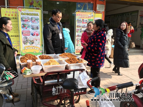 合江县合江镇持续开展农村假冒伪劣食品专项整治工作(图2)