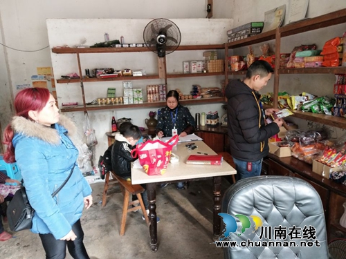 合江县合江镇持续开展农村假冒伪劣食品专项整治工作(图1)