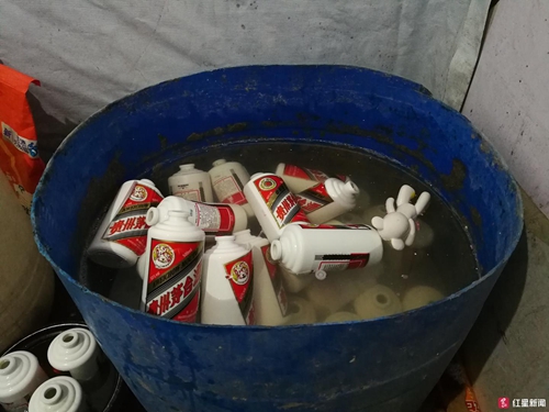 1.1个亿假酒！宜宾警方摧毁特大制售假酒团伙(图4)