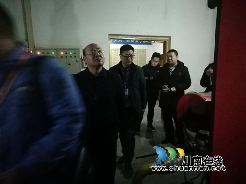 泸州市城管执法局对龙马潭区安全生产进行督察(图2)