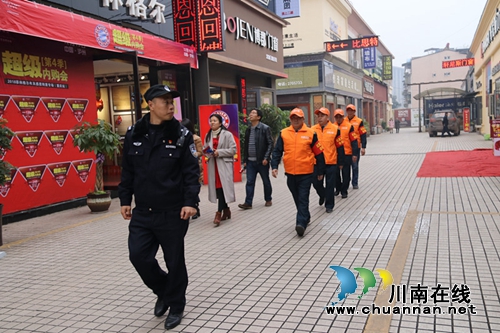 龙马潭区红星街道创新组建“红星义警”队共建平安红星(图1)