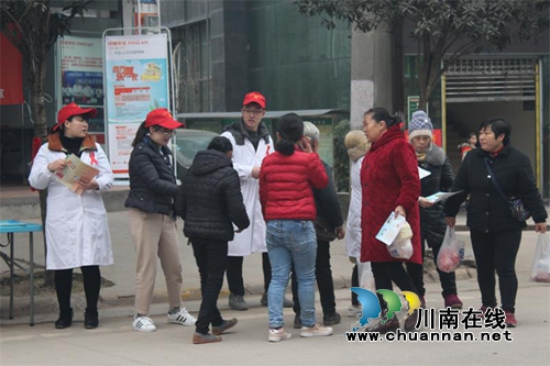 纳溪区卫计系统开展“2019年预防艾滋病母婴传播宣传周”活动(图2)