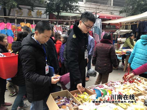 合江县白沙镇开展2019年农村假冒伪劣食品专项行动检查(图2)