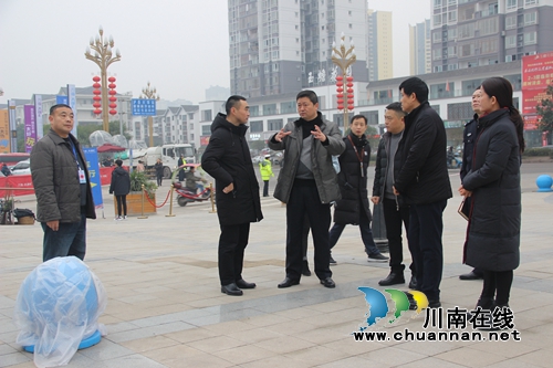 泸县副县长、县公安局长宋军带队开展安全检查(图2)