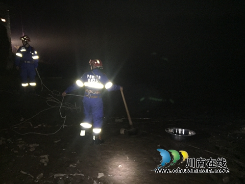 泸县男子下塘摸鱼被淤泥困住&nbsp;一小时动弹不得(图2)