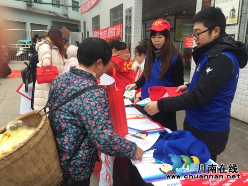 泸县潮河镇开展2019年“走服引”巡回院坝会(图2)