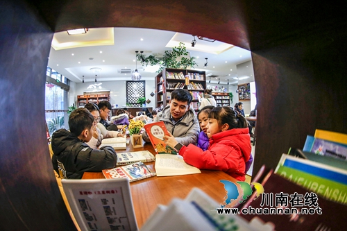 关爱留守儿童&nbsp;泸州纪检干部进社区当“老师”(图9)