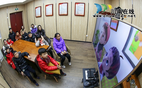 关爱留守儿童&nbsp;泸州纪检干部进社区当“老师”(图18)