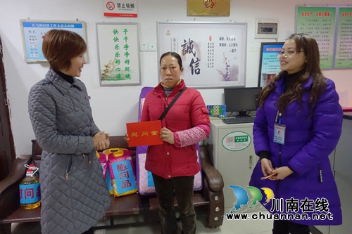 泸州市殡仪馆：兵分两路走基层&nbsp;节前慰问贫困户(图4)