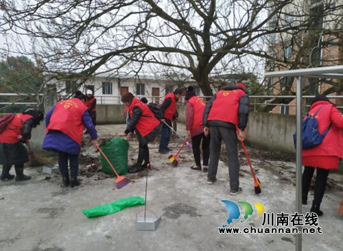 龙马潭区特兴街道街村社区开展“我们的节日·春节”迎春大扫除(图2)