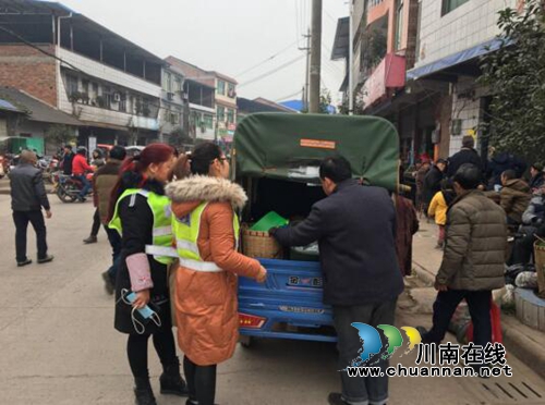 宜宾长兴镇：交通安全劝导，我们一直在路上(图1)