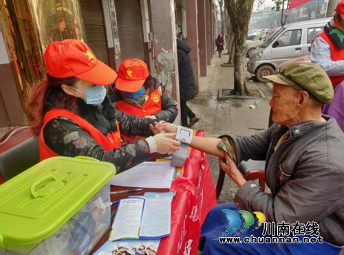 合江县总工会:基层送温暖 书香洒满地(图3) 合江县总工会:基层送温暖 书香洒满地(图3)