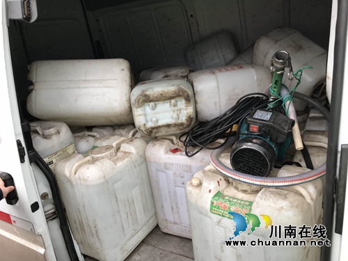 货车非法运输危化品&nbsp;泸州高速交警当场查获(图4)