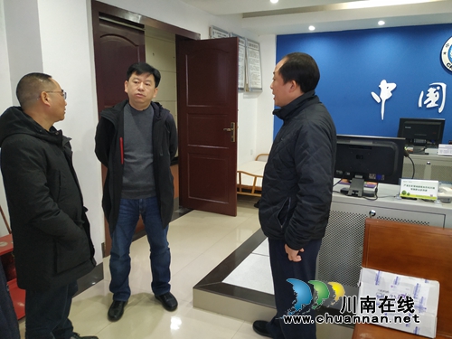 合江县委常委、常务副县长周昌海开展春节前安全检查(图2)